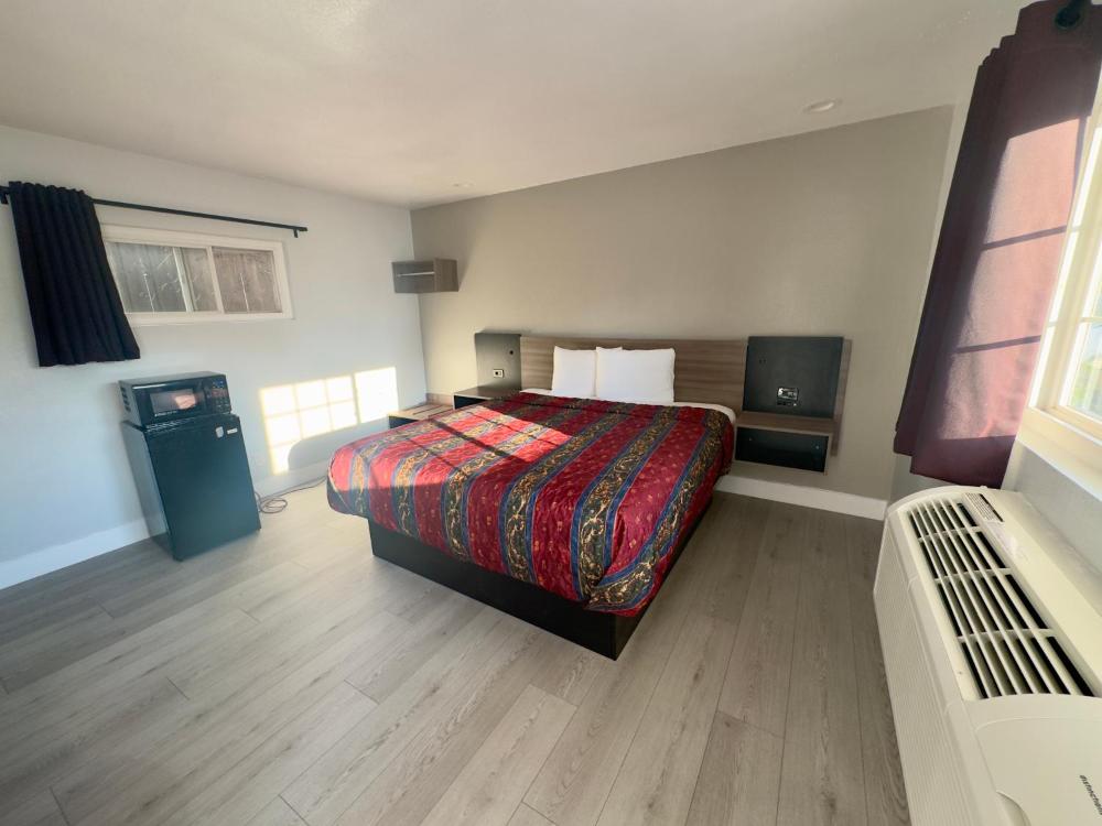 Standard King Room interior